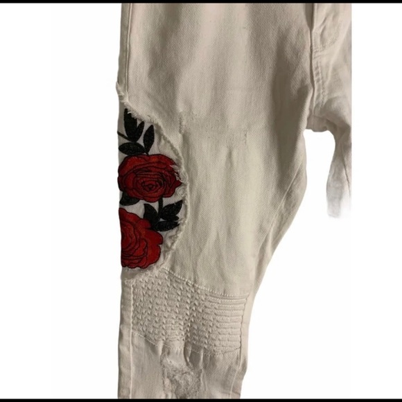 New without tags men’s white embroidered jeans - Picture 4 of 7